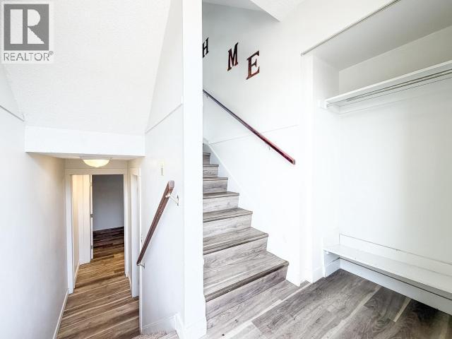 18-20 Harper Street, Faro, YT