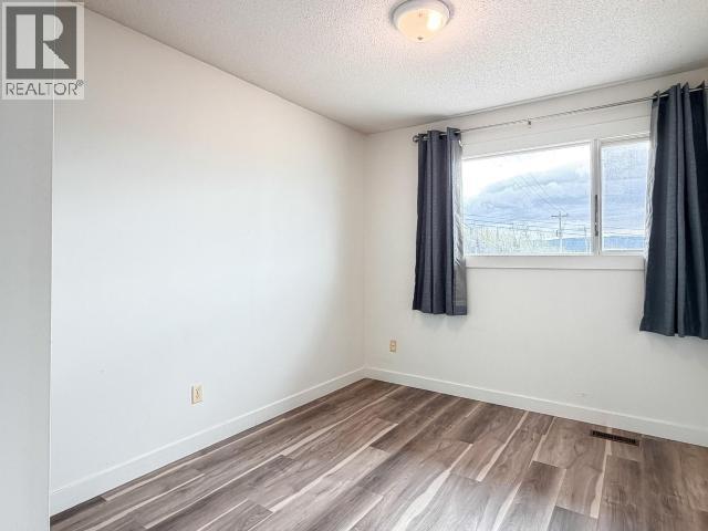 18-20 Harper Street, Faro, YT
