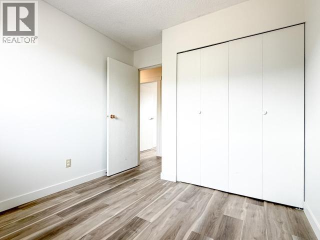 18-20 Harper Street, Faro, YT
