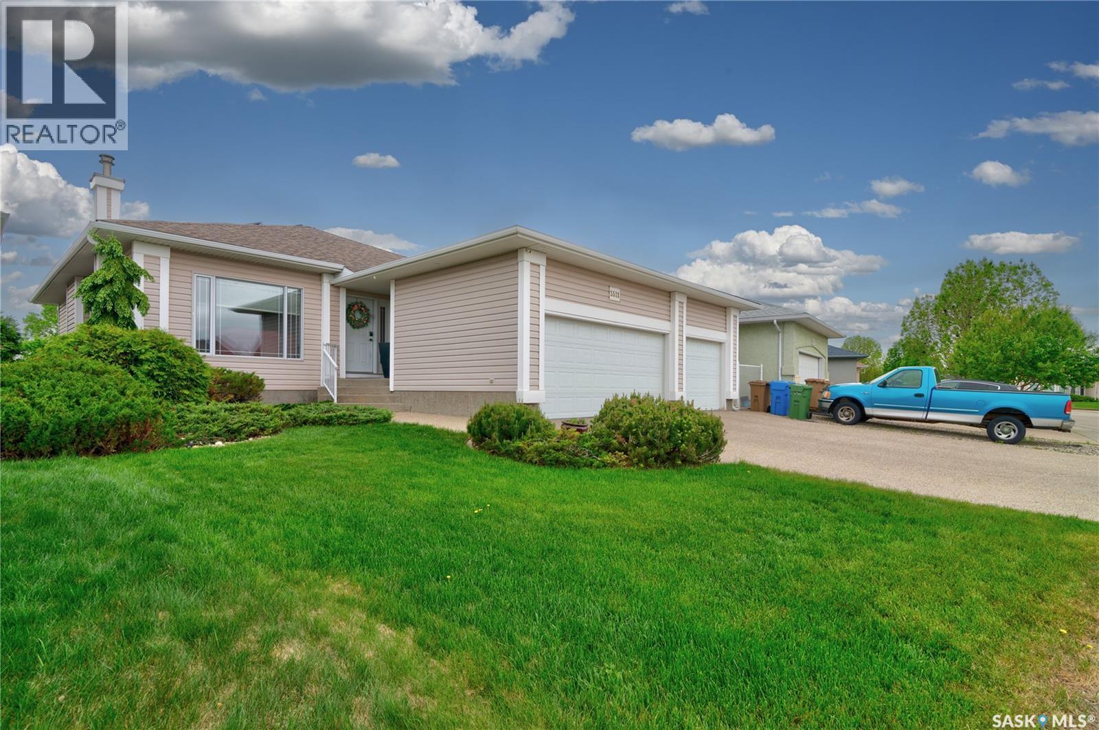 3511 Bishop Crescent E, Regina, SK