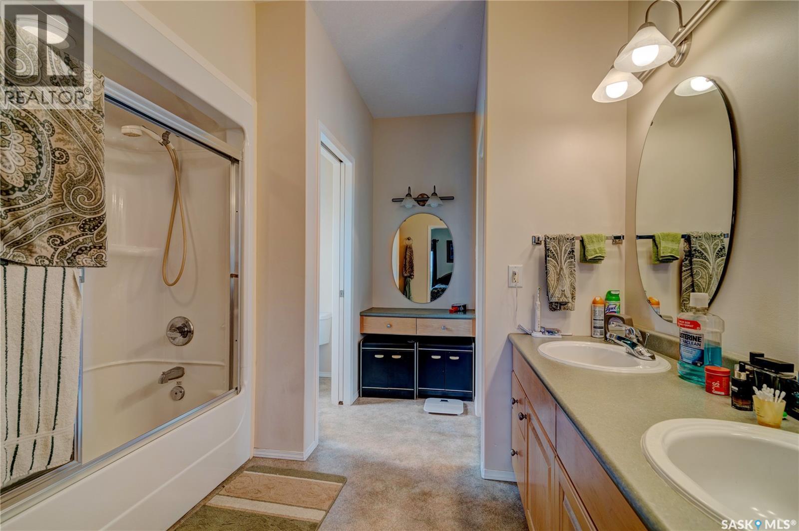 3511 Bishop Crescent E, Regina, SK