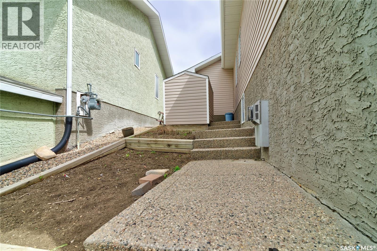 3511 Bishop Crescent E, Regina, SK