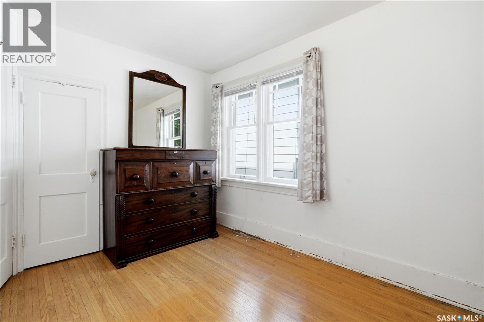 525 5Th Street E, Saskatoon, SK
