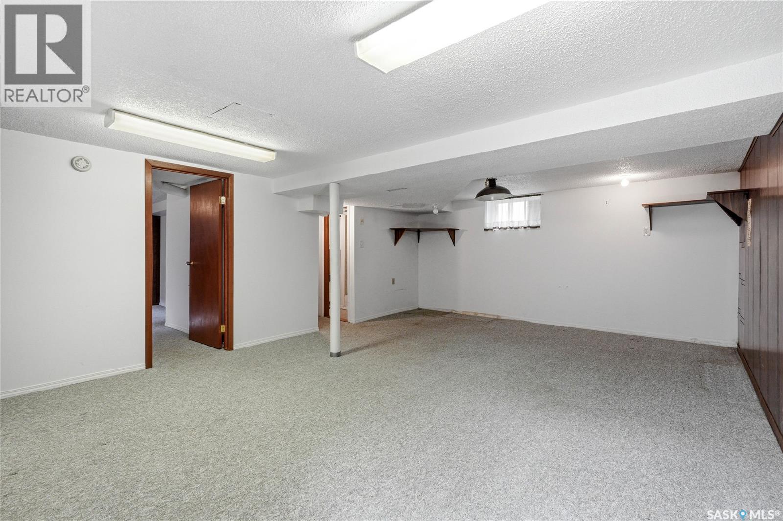 525 5Th Street E, Saskatoon, SK