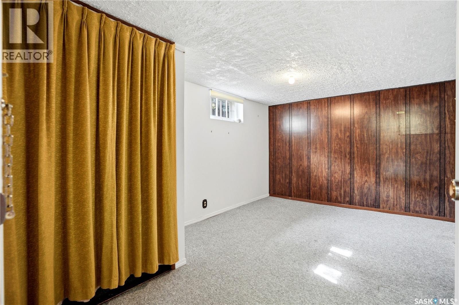 525 5Th Street E, Saskatoon, SK