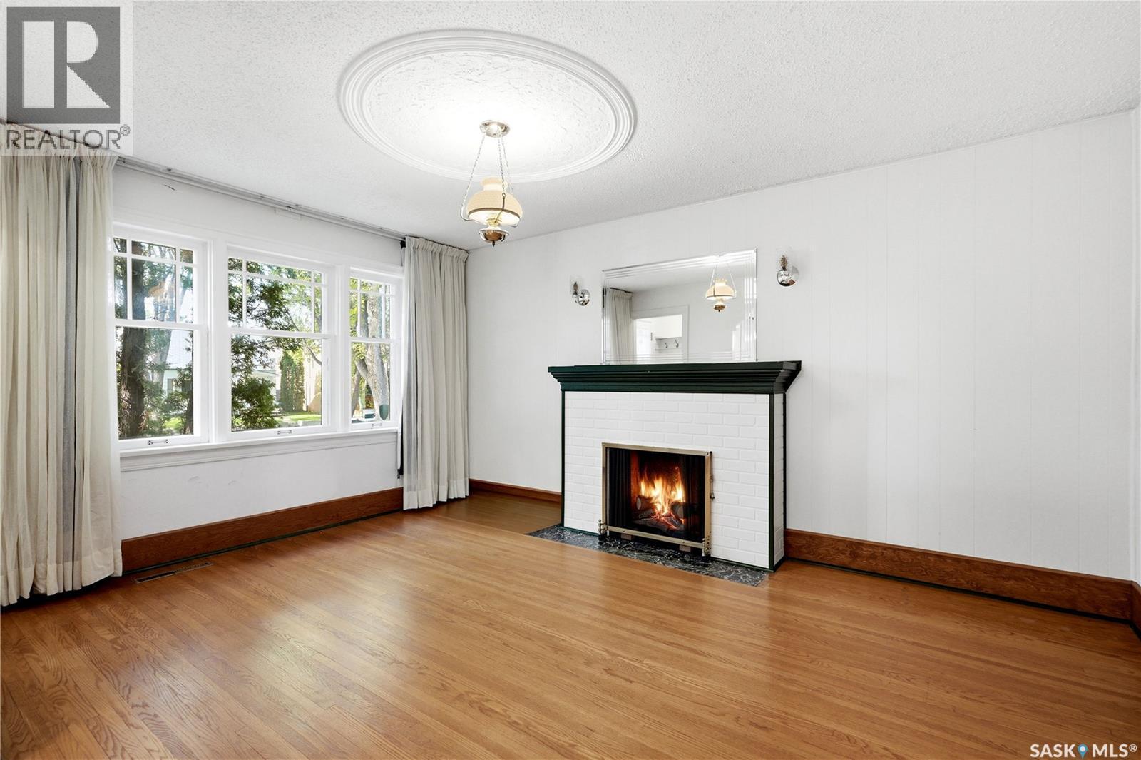 525 5Th Street E, Saskatoon, SK