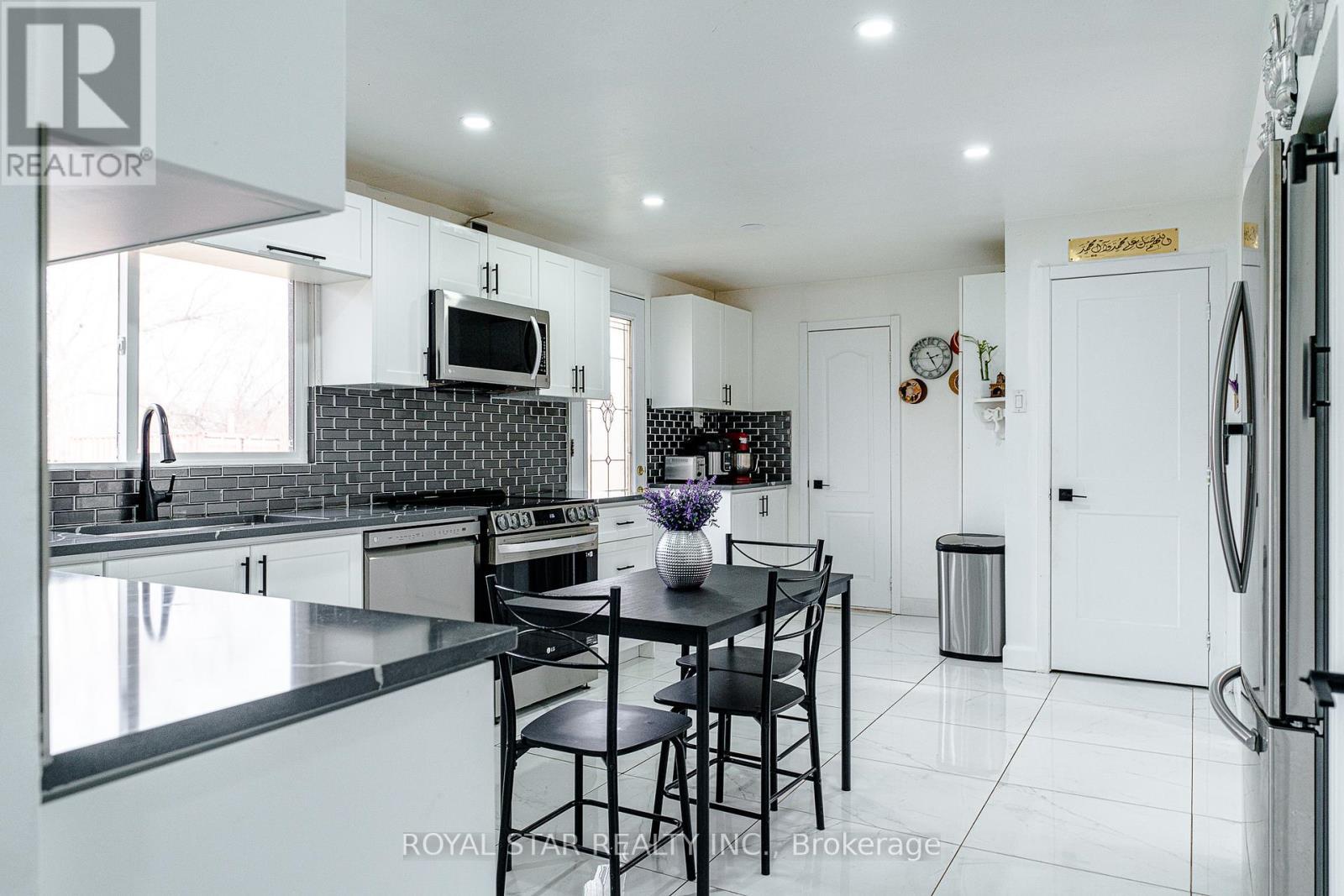 6540 Twenty Road E, Hamilton, ON