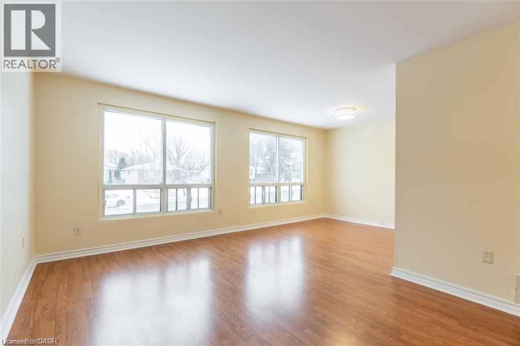 16 Garrow Drive, Hamilton, ON