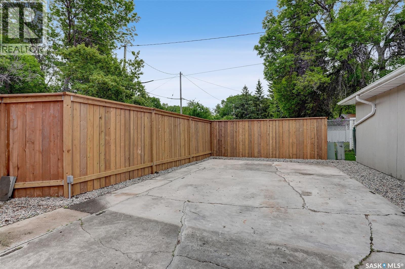 209 Douglas Avenue E, Regina, SK