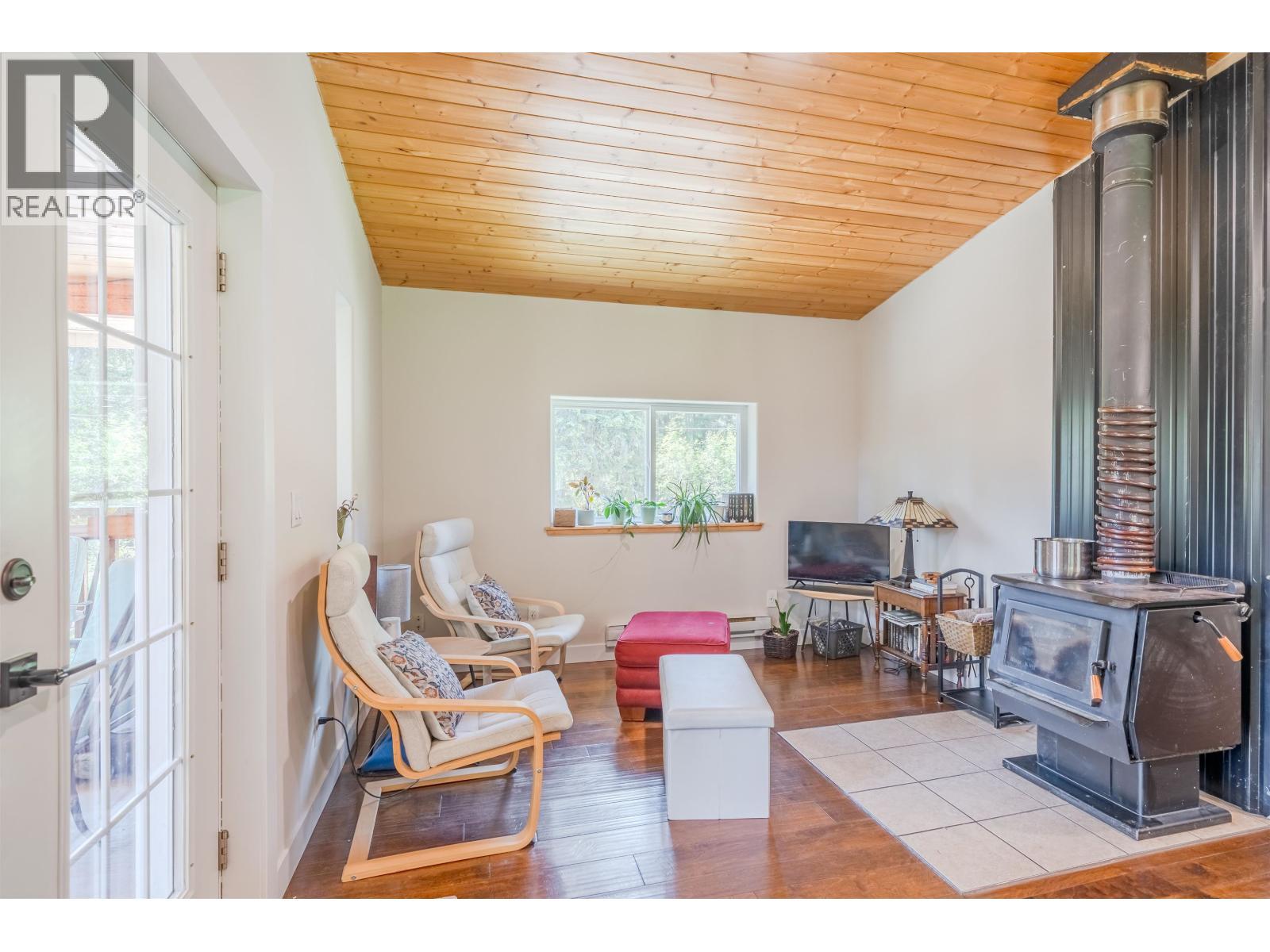 6341 Redpath Road, Forest Grove, BC