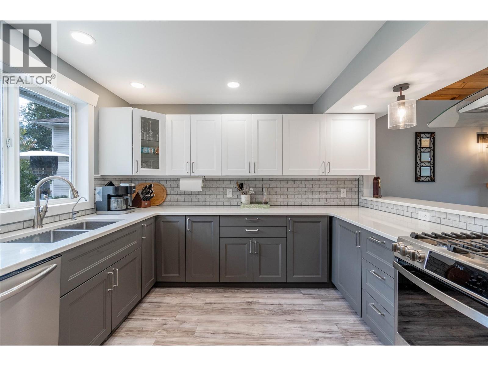 Kitchen main level - 6763 Meadows Drive, Oliver, BC