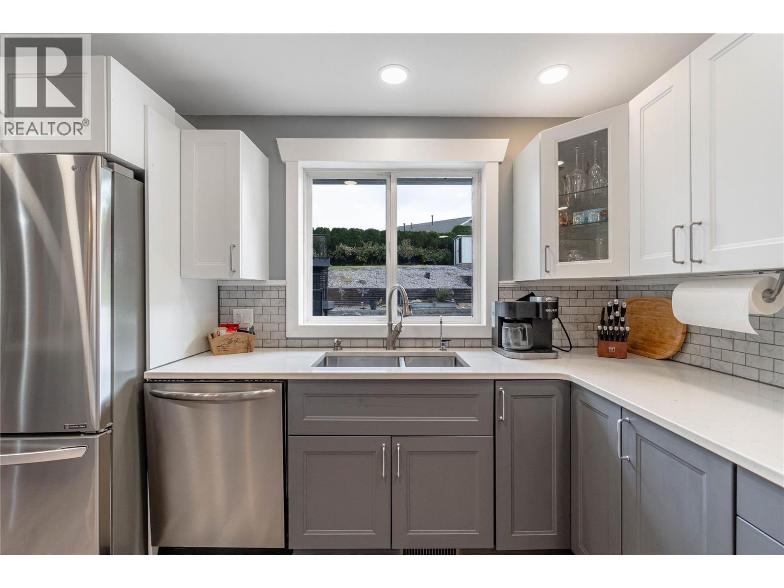 Kitchen main level - 6763 Meadows Drive, Oliver, BC