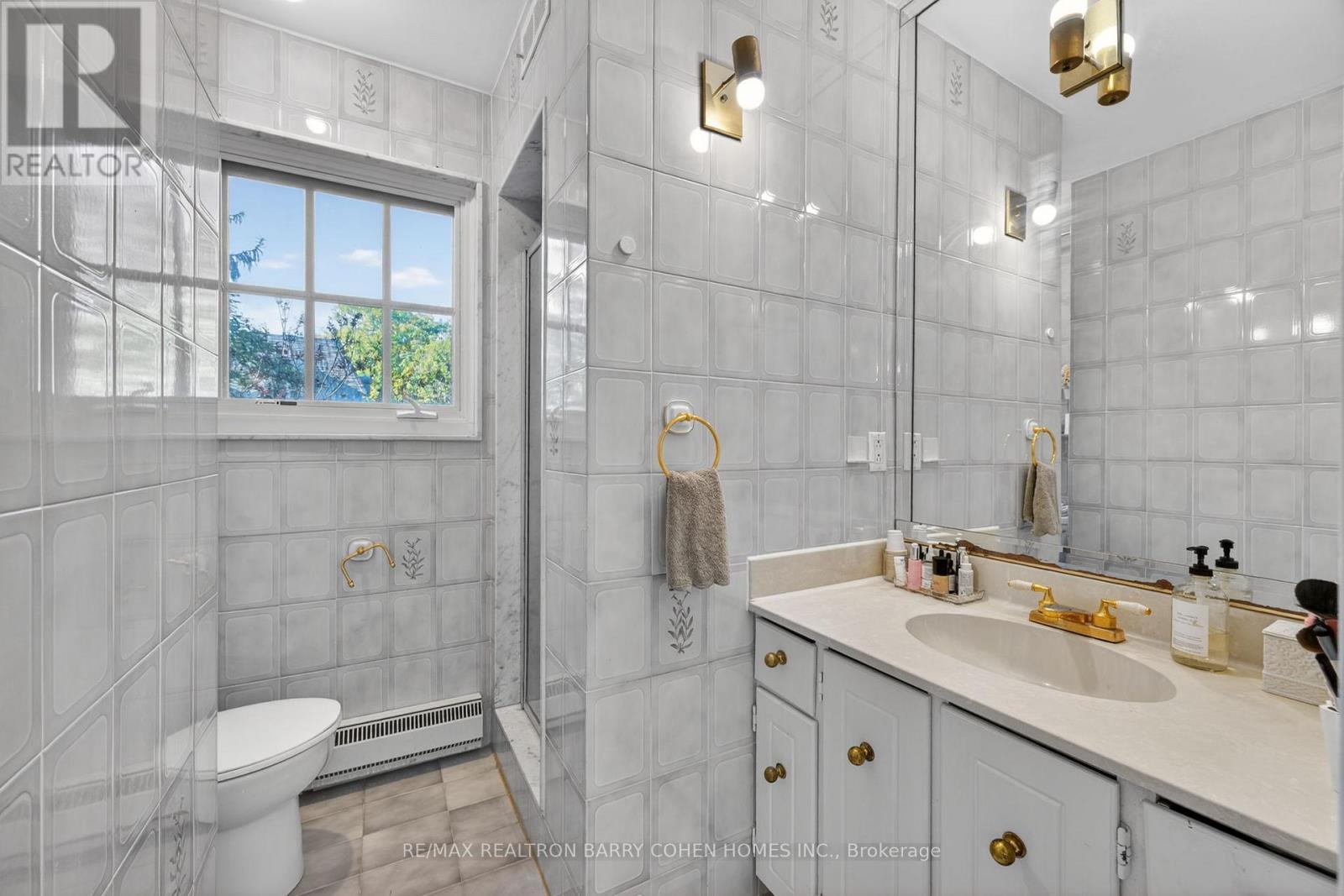 21 Fifeshire Road, Toronto, ON