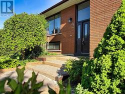 MAIN - 25 GLENRIDGE ROAD Barrie, ON L4N 2X9