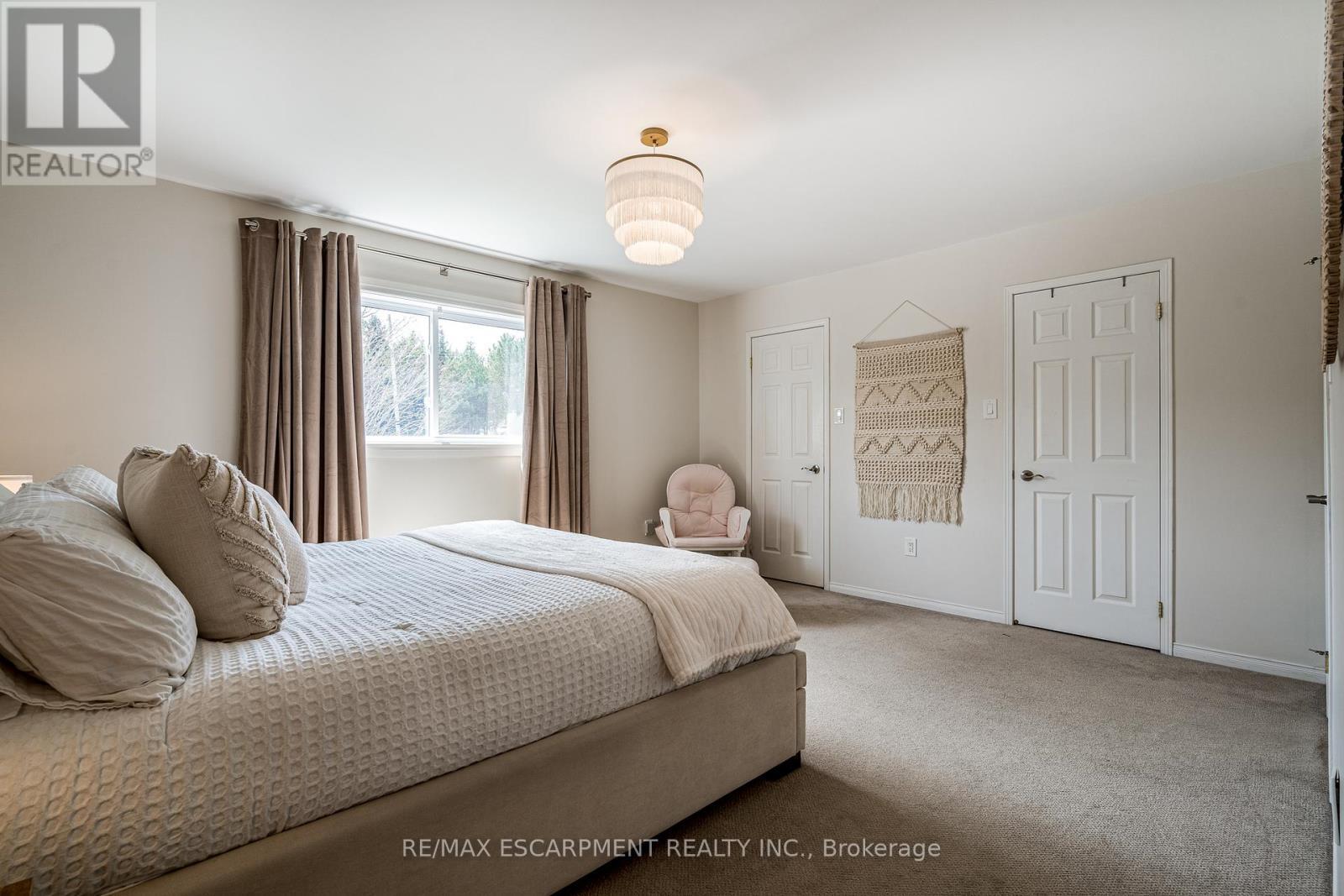 24 - 10 Davidson Boulevard, Hamilton, ON