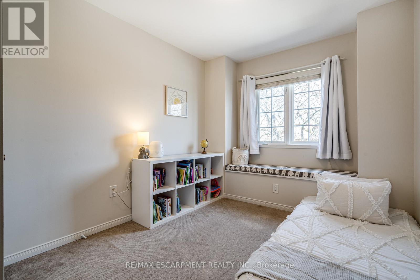 24 - 10 Davidson Boulevard, Hamilton, ON