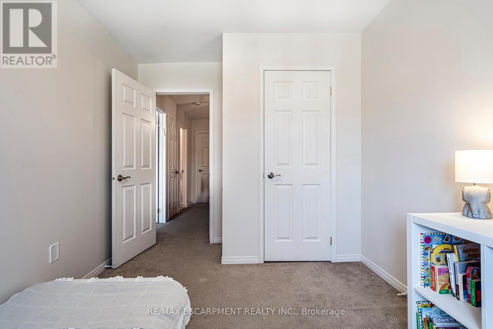 24 - 10 Davidson Boulevard, Hamilton, ON