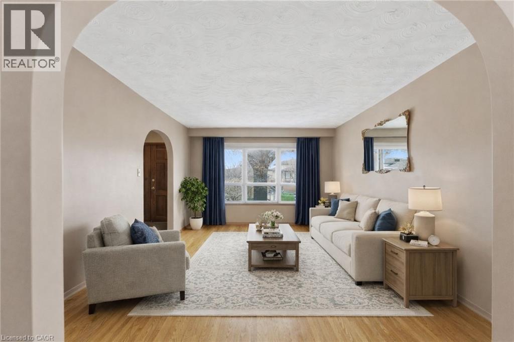 Virtually Staged - 26 Adorn Court, Hamilton, ON
