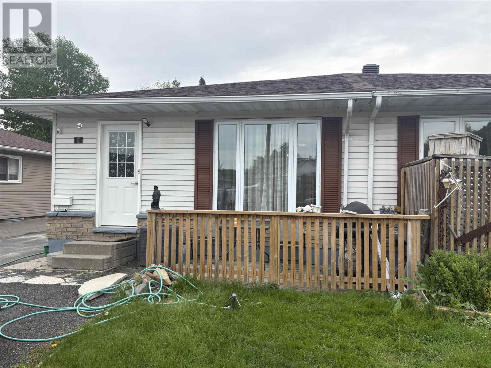 14 Albert St, Elliot Lake, ON