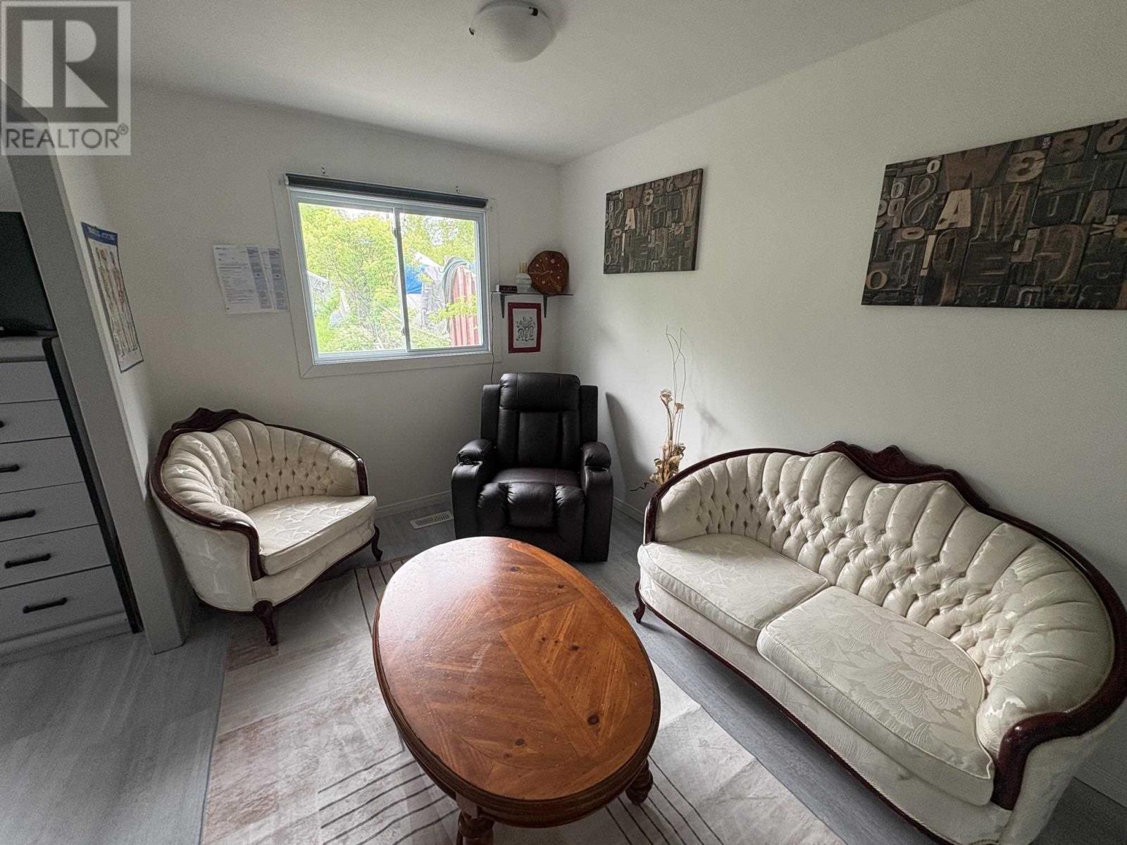 14 Albert St, Elliot Lake, ON