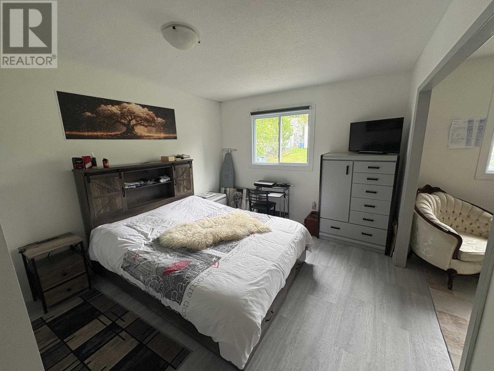 14 Albert St, Elliot Lake, ON