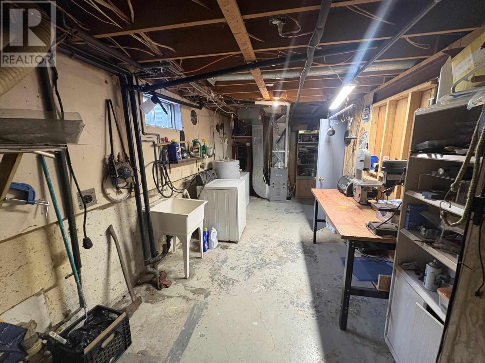 14 Albert St, Elliot Lake, ON