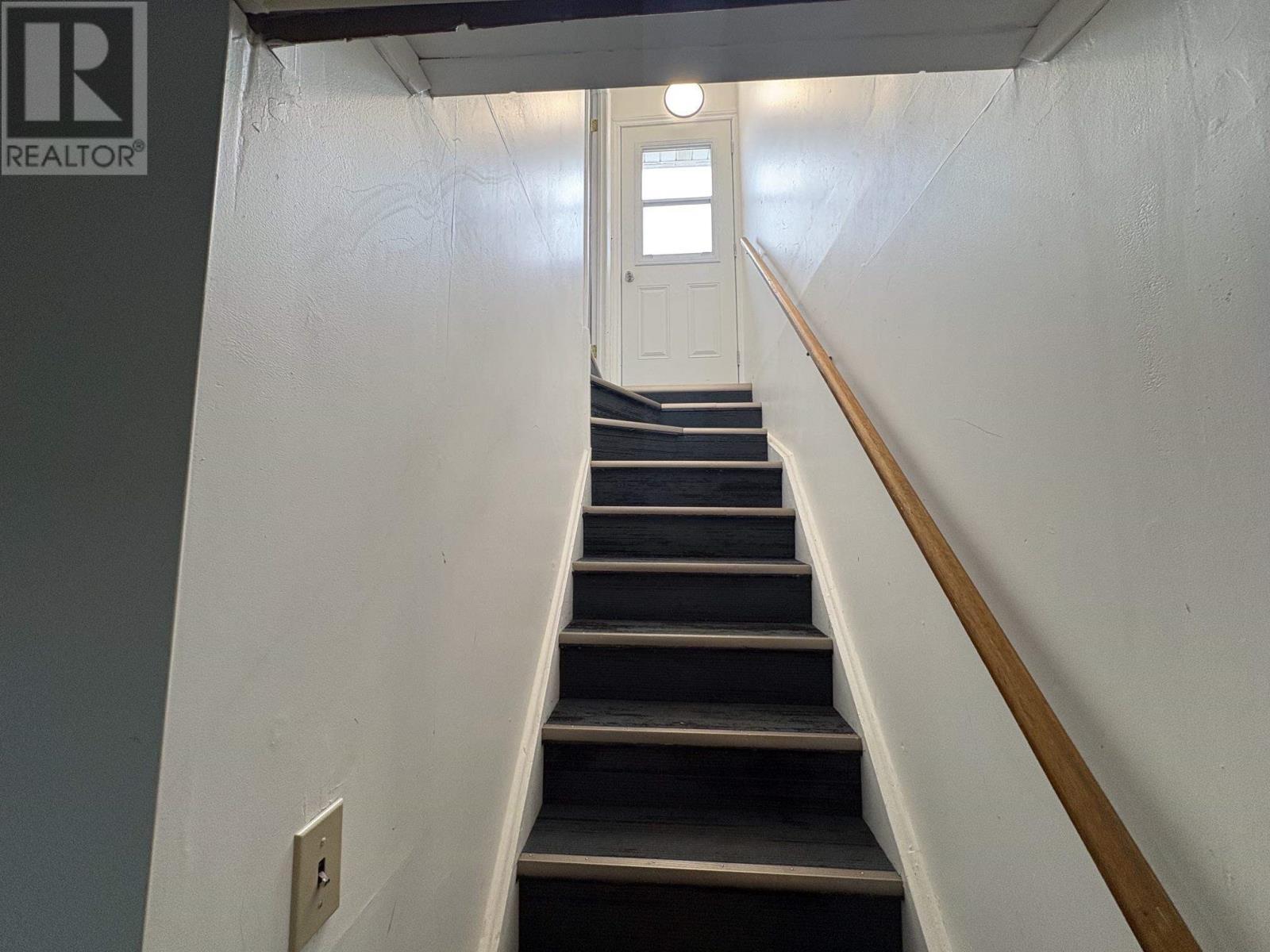 14 Albert St, Elliot Lake, ON