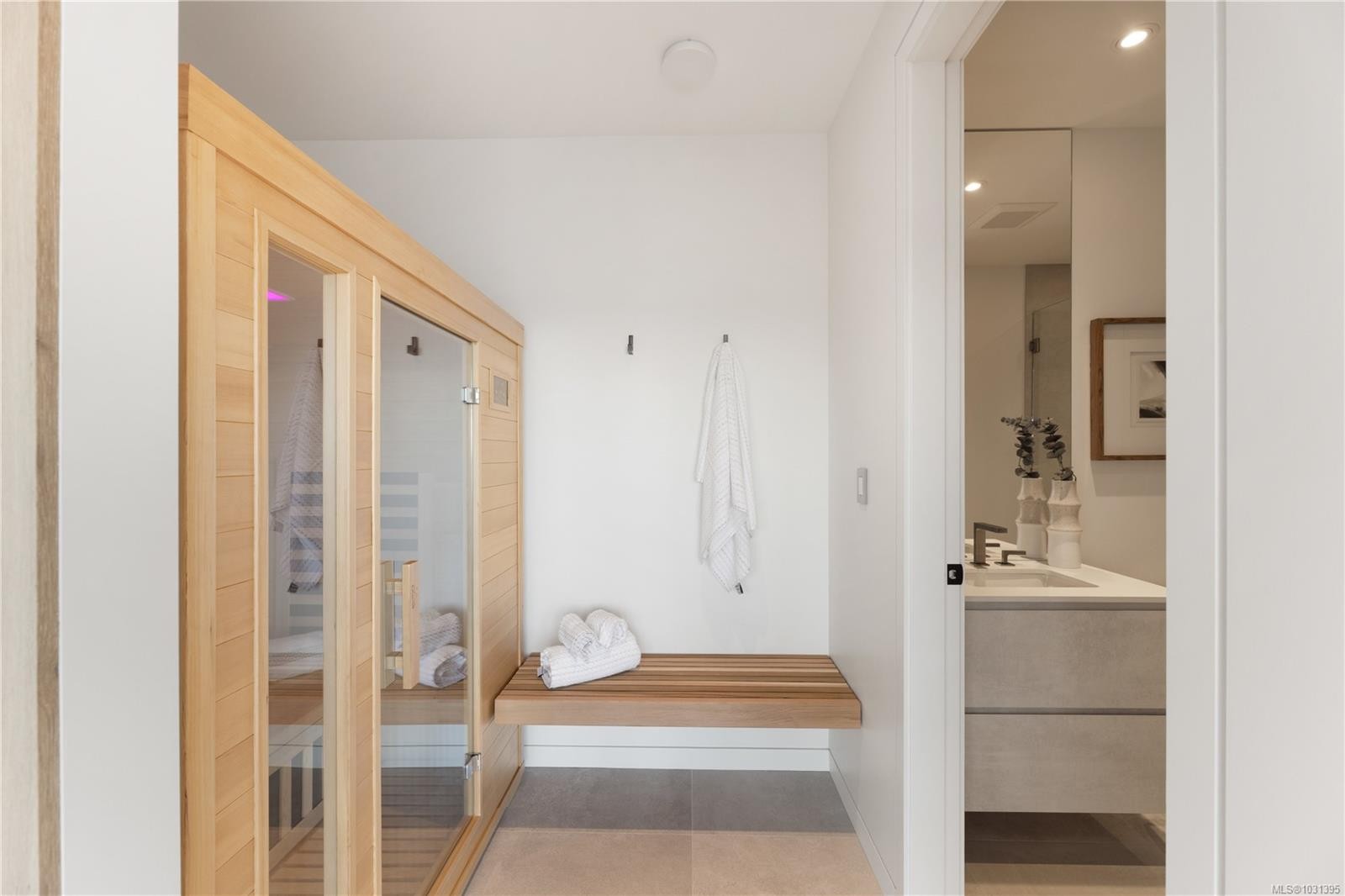 121 Denison Rd, Oak Bay, BC