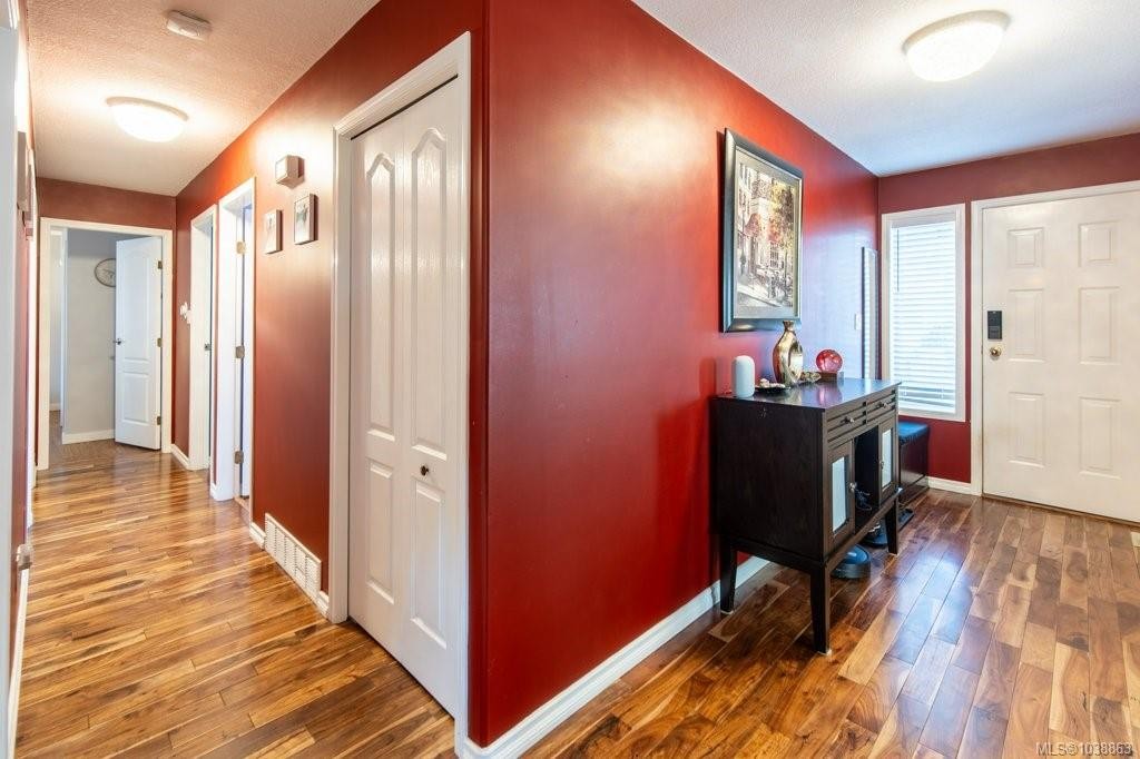 749 Marchmont Rd, Duncan, BC