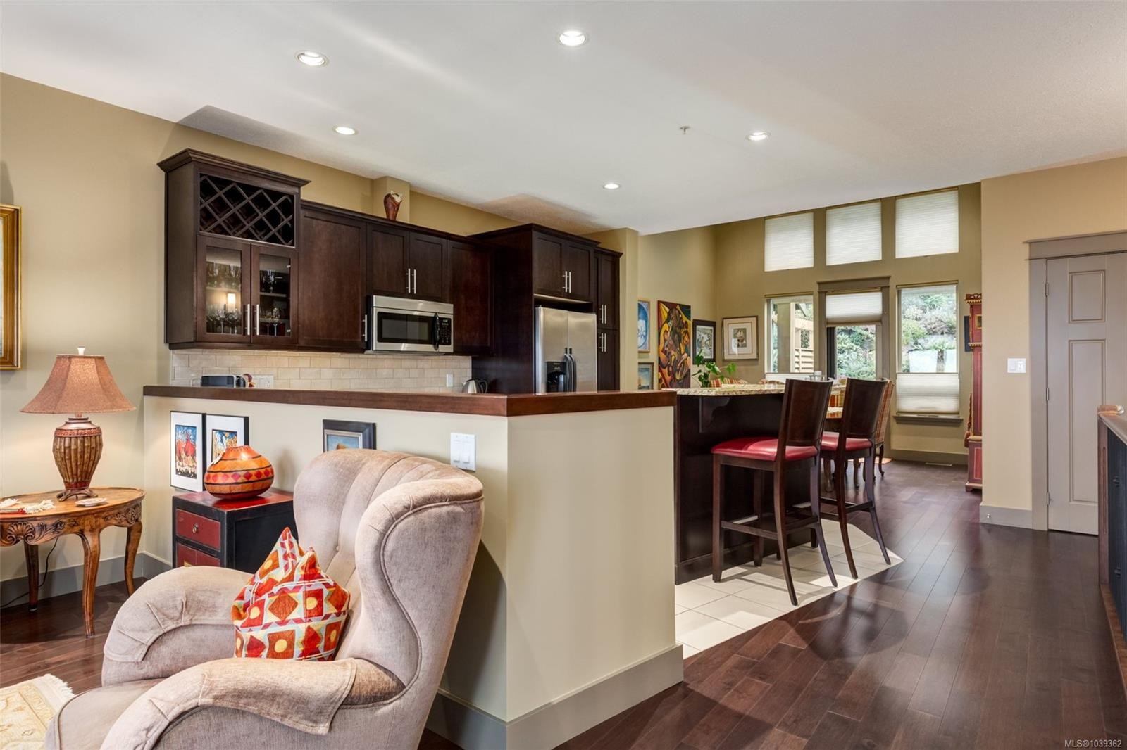 #102-5418 Jacobs Lane, Nanaimo, BC