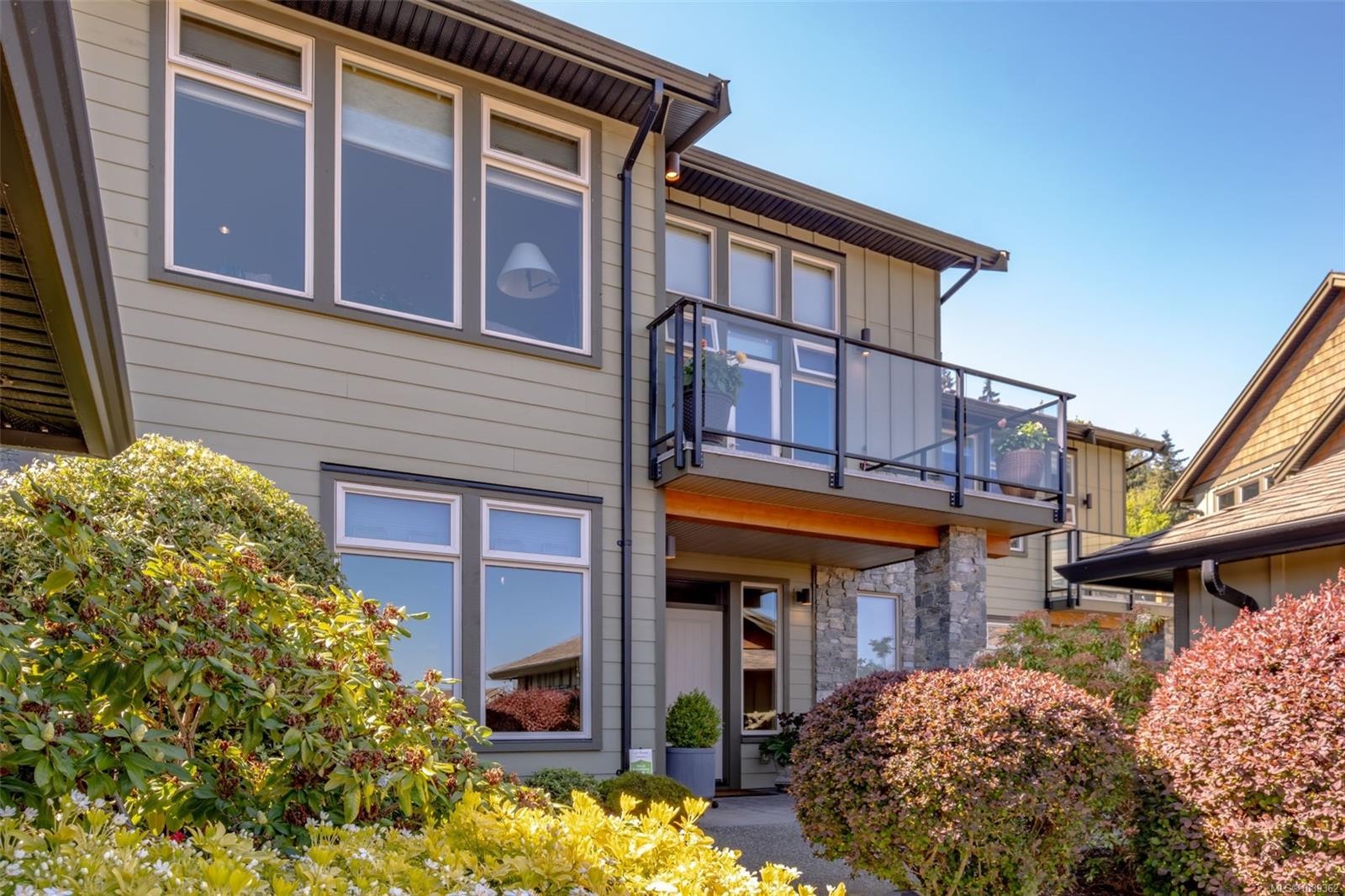 #102-5418 Jacobs Lane, Nanaimo, BC