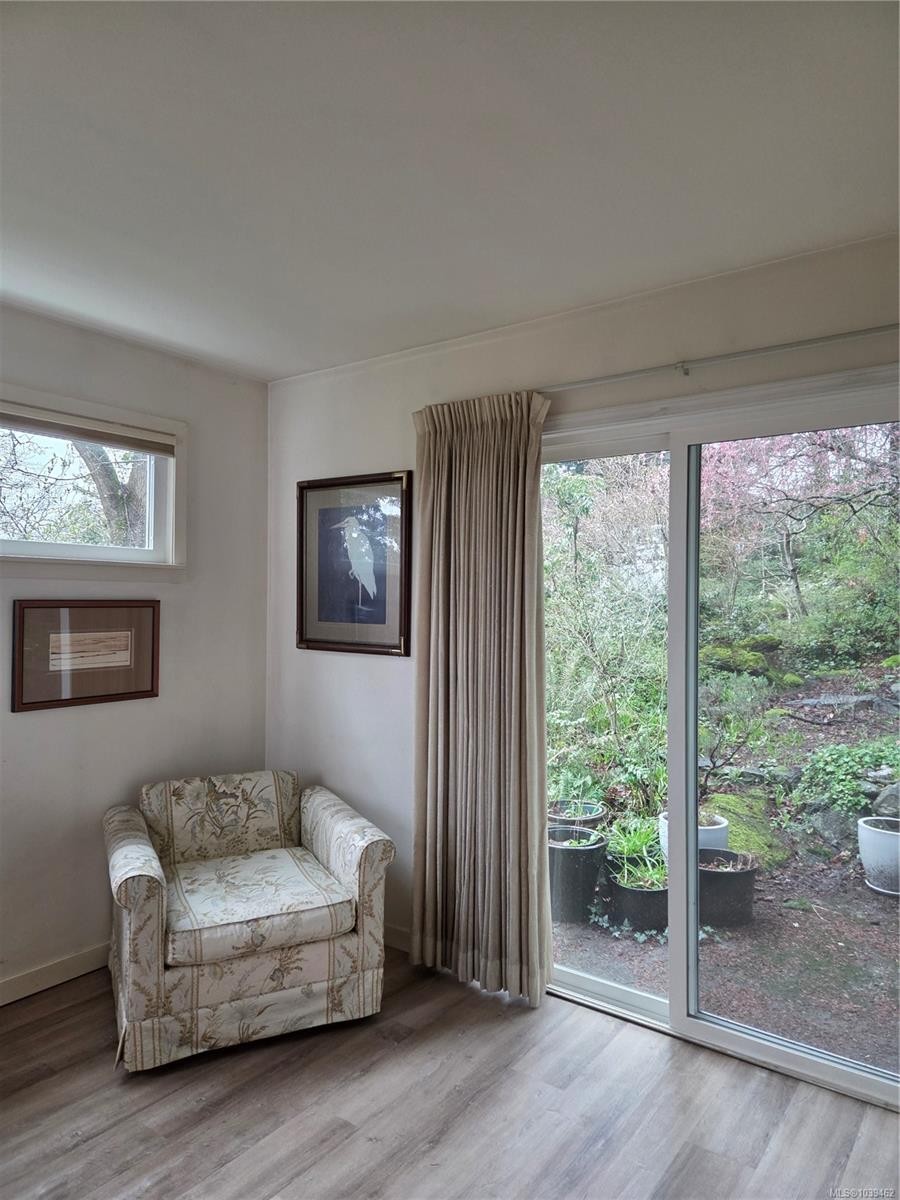 1254 Burnside Rd West, View Royal, BC