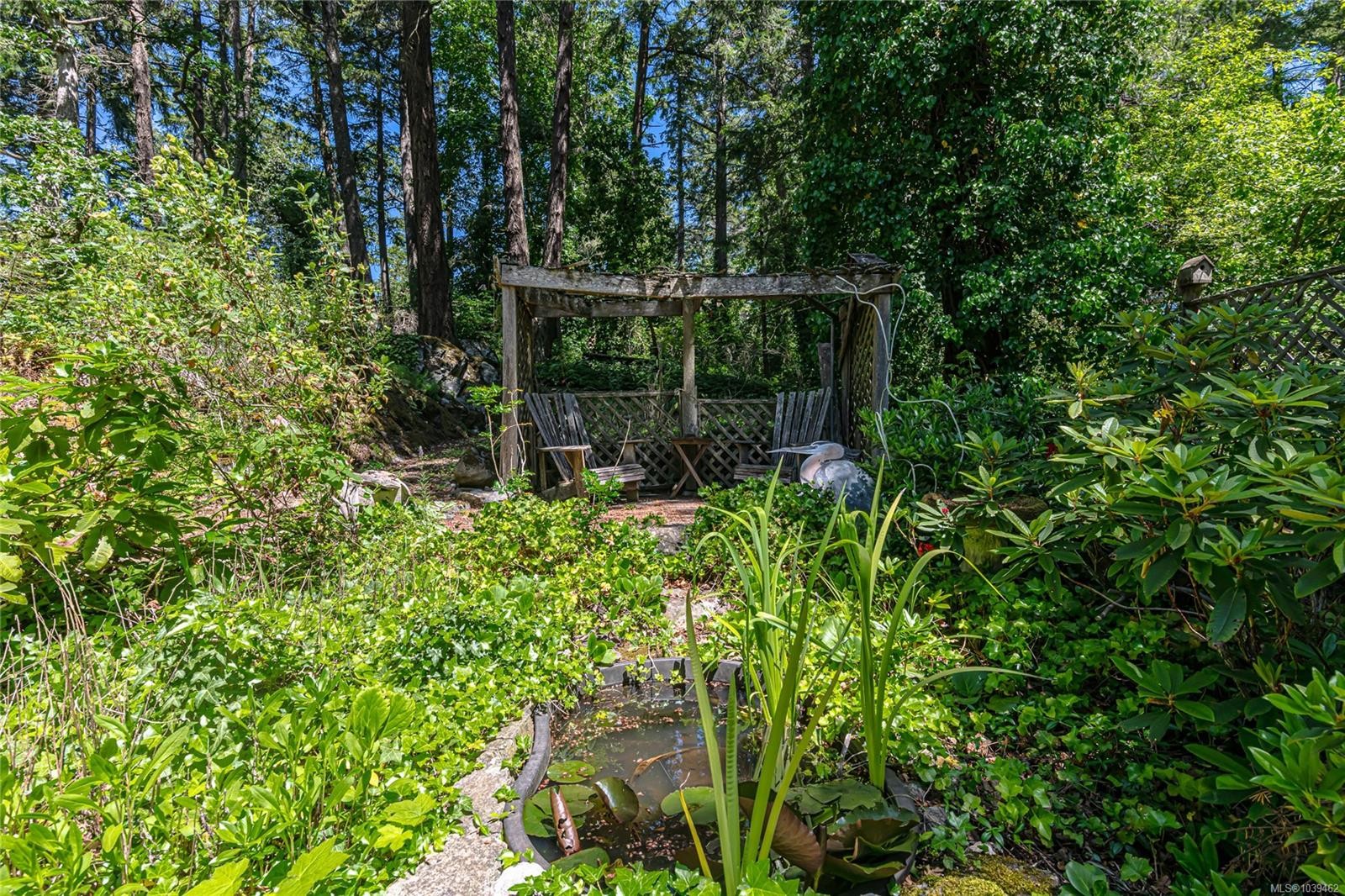 1254 Burnside Rd West, View Royal, BC