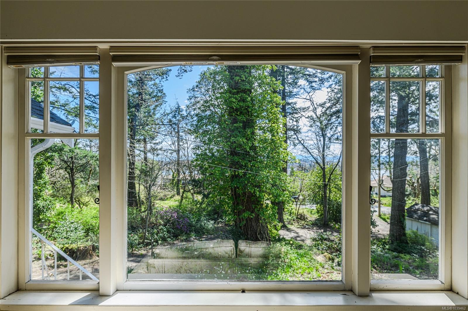 1254 Burnside Rd West, View Royal, BC