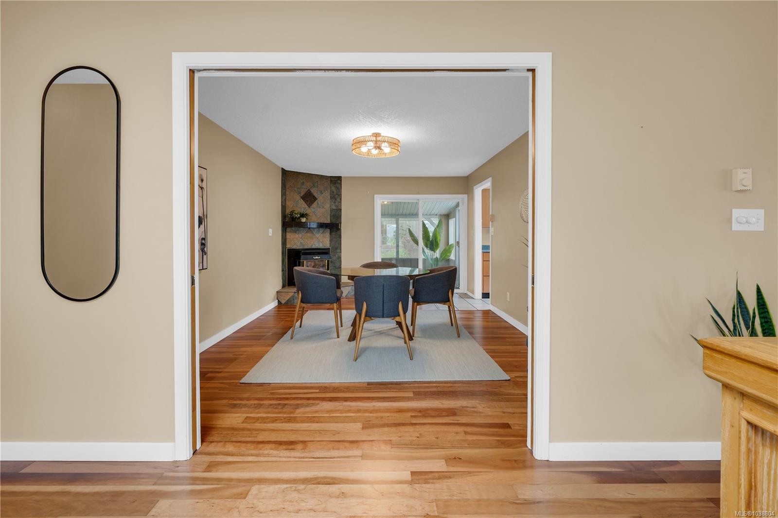 8008 Glenhurst Dr North, Crofton, BC