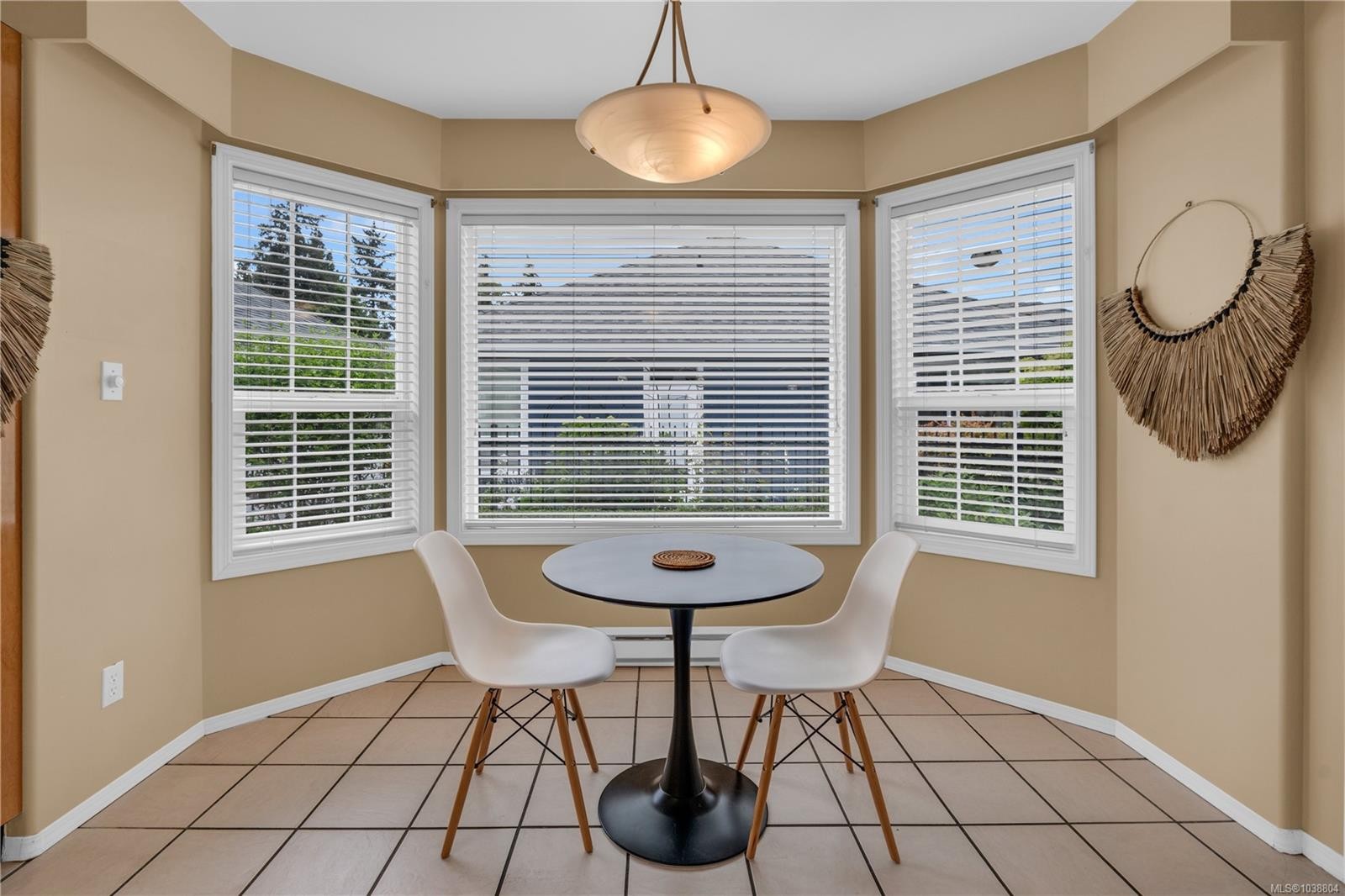 8008 Glenhurst Dr North, Crofton, BC