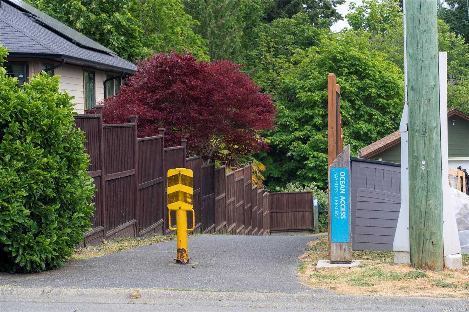 8008 Glenhurst Dr North, Crofton, BC
