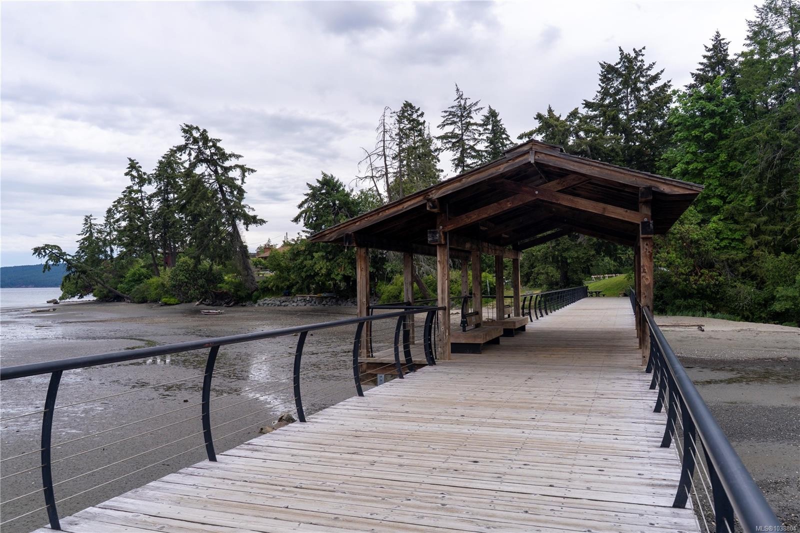 8008 Glenhurst Dr North, Crofton, BC