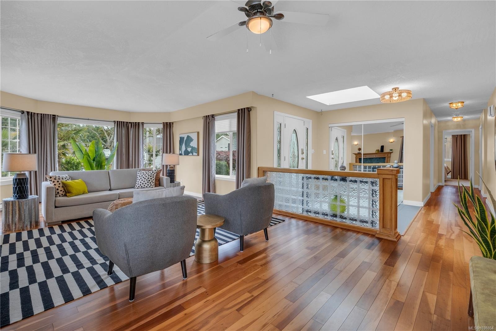 8008 Glenhurst Dr North, Crofton, BC