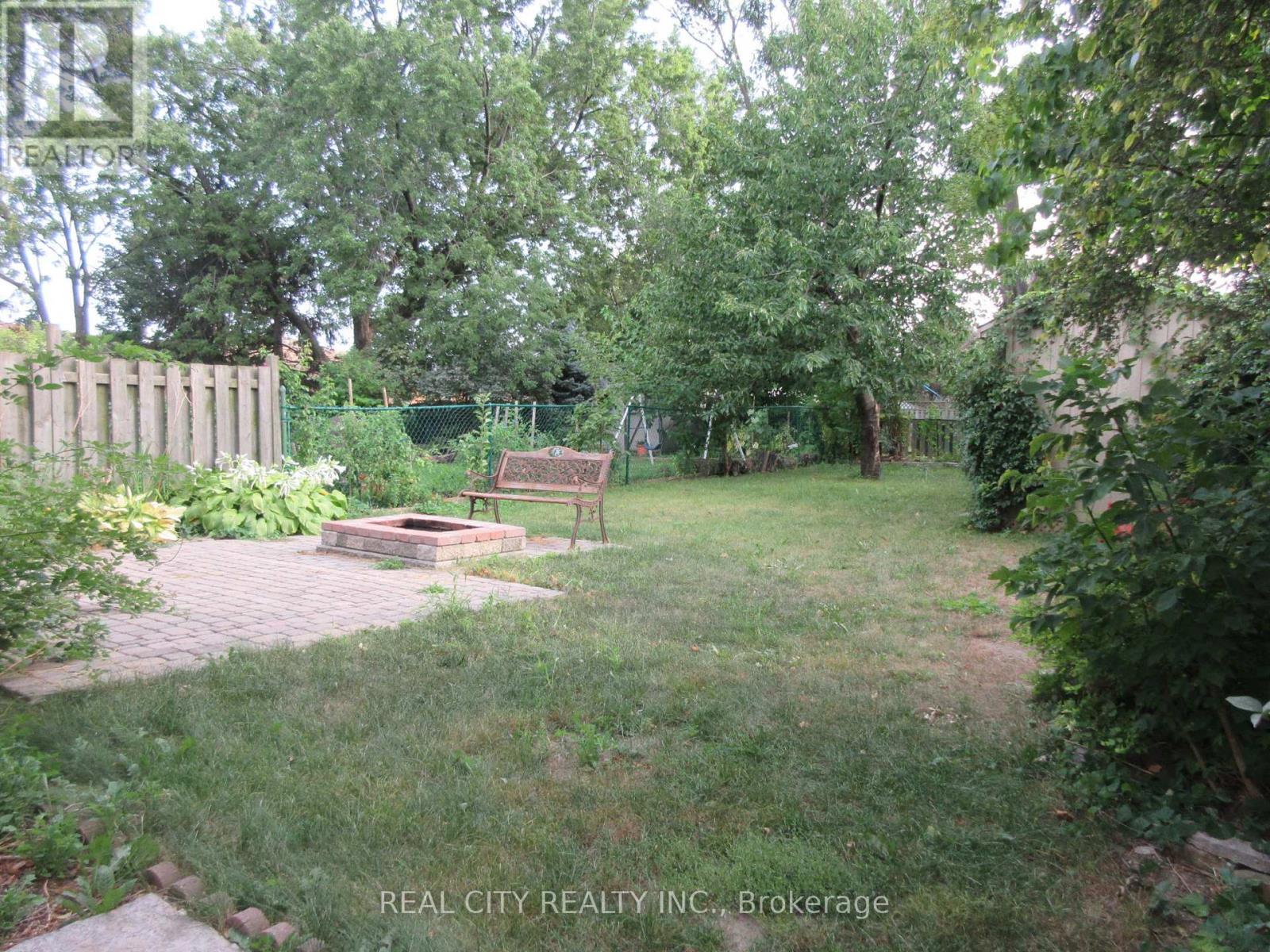 2290 Delkus Crescent, Mississauga, ON
