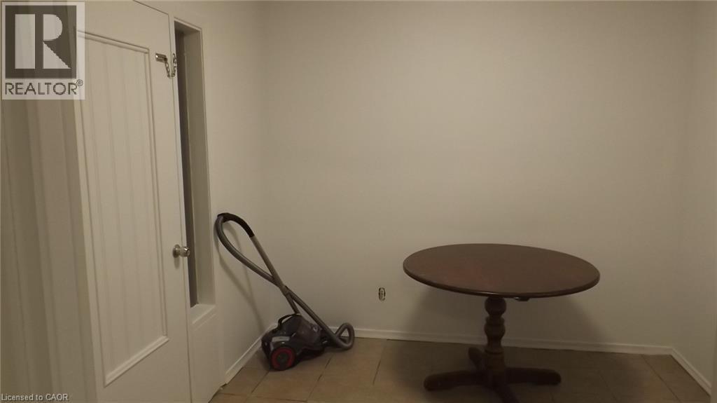 68 Austin Drive, Waterloo, ON - Indoor Photo Showing Other Room