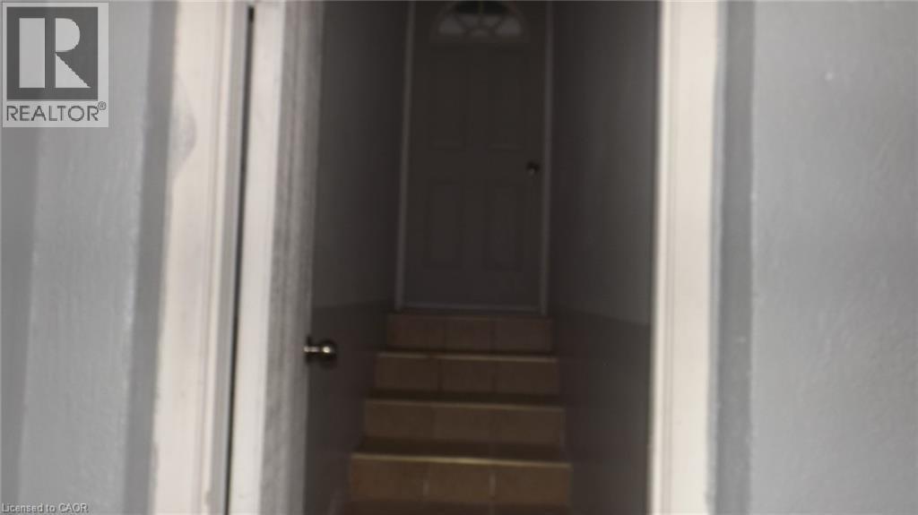 Image quality insufficient for description - 68 Austin Drive, Waterloo, ON - Indoor Photo Showing Other Room