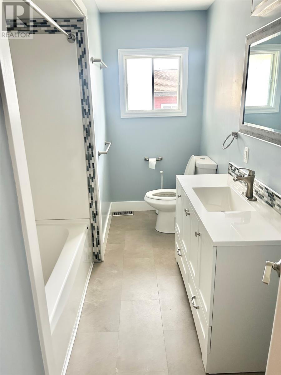 172 Elizabeth Drive, Gander, NL