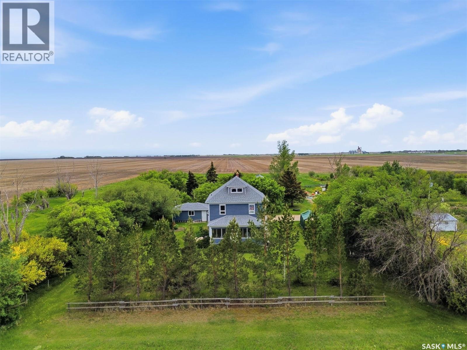"Land Of The Living Skies" Acreage, Davidson, SK