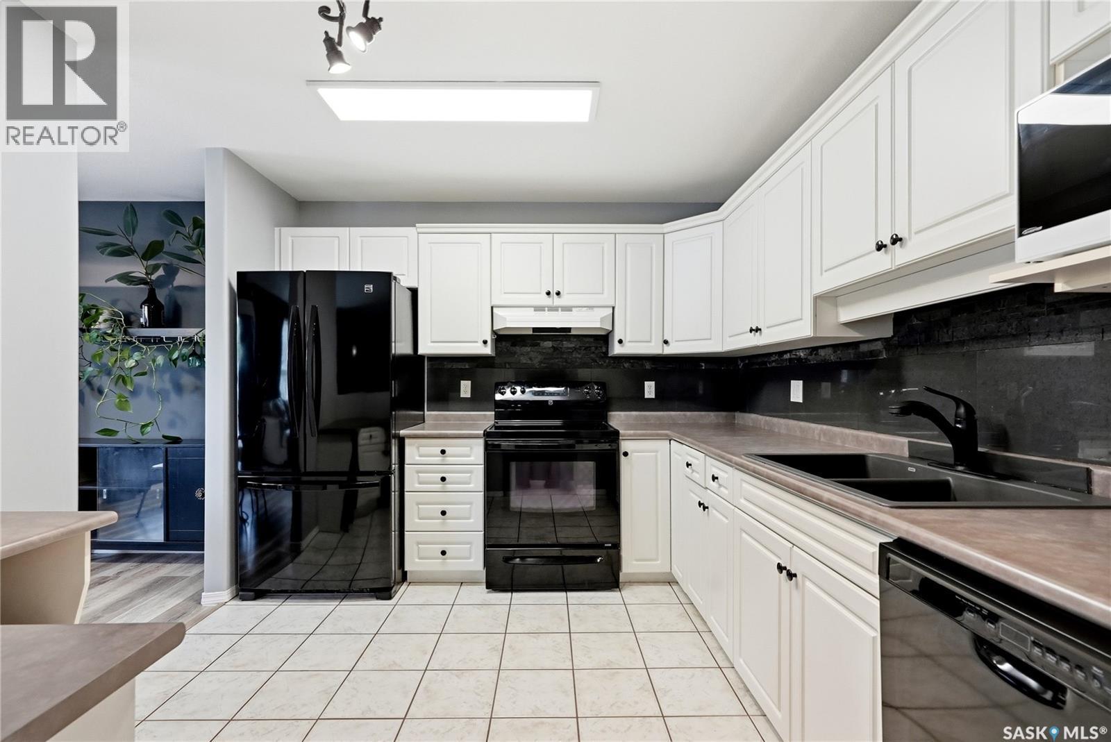 C 905 9Th Street E, Saskatoon, SK