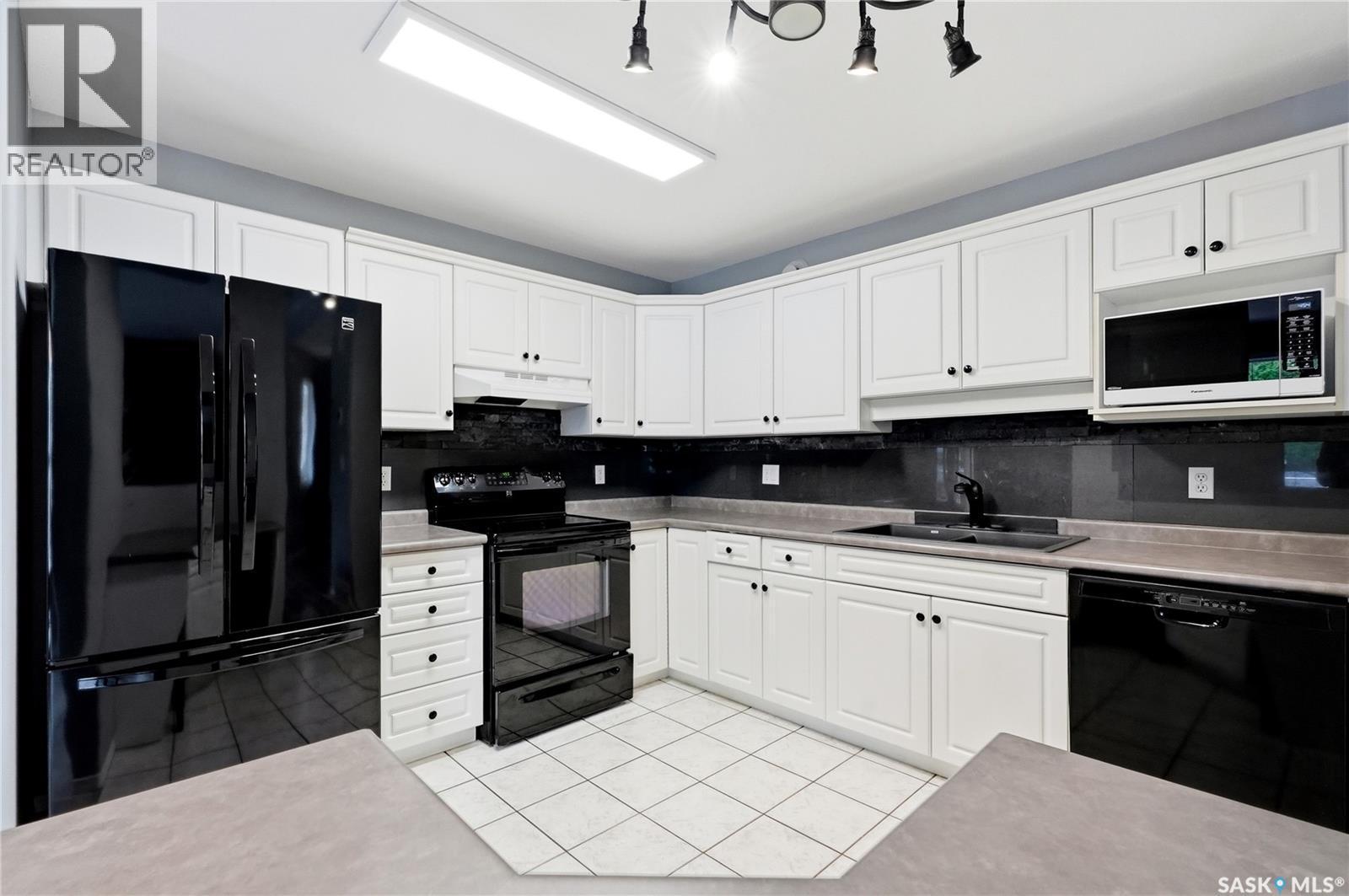 C 905 9Th Street E, Saskatoon, SK