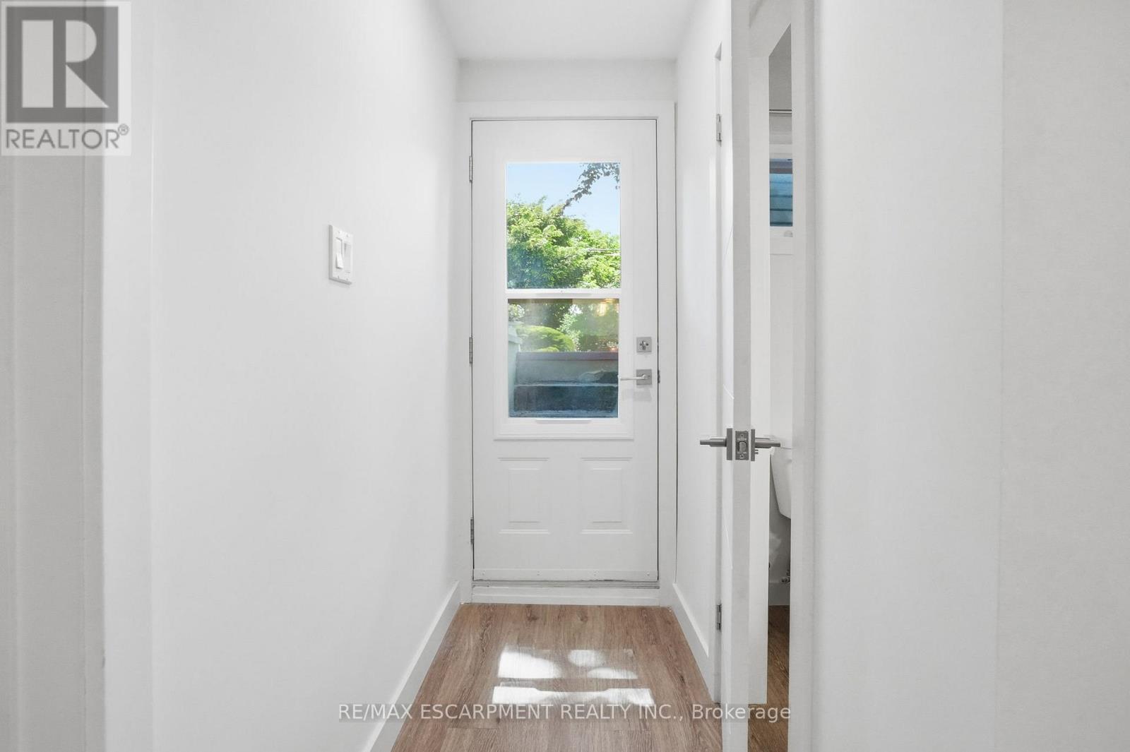 570 Rosedale Crescent, Burlington, ON