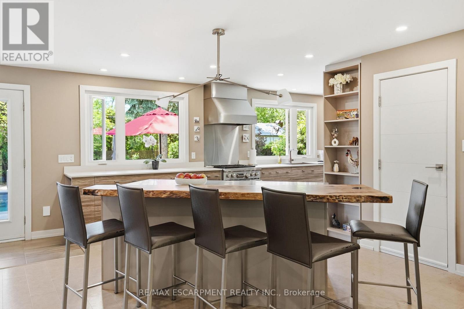 570 Rosedale Crescent, Burlington, ON