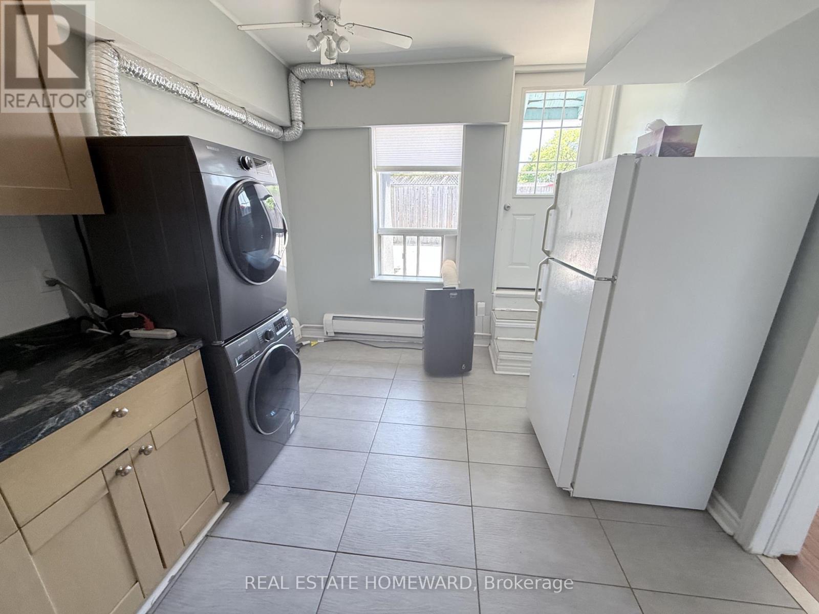 Apt 2 - 611 Danforth Avenue, Toronto, ON