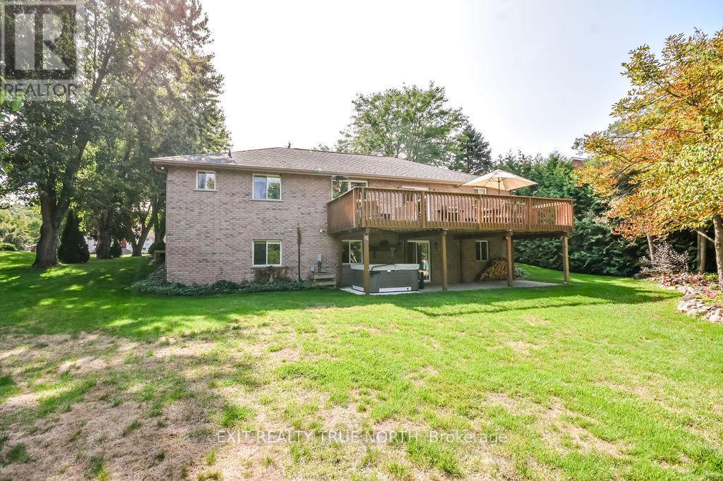 28 Nicholson Crescent, Springwater, ON